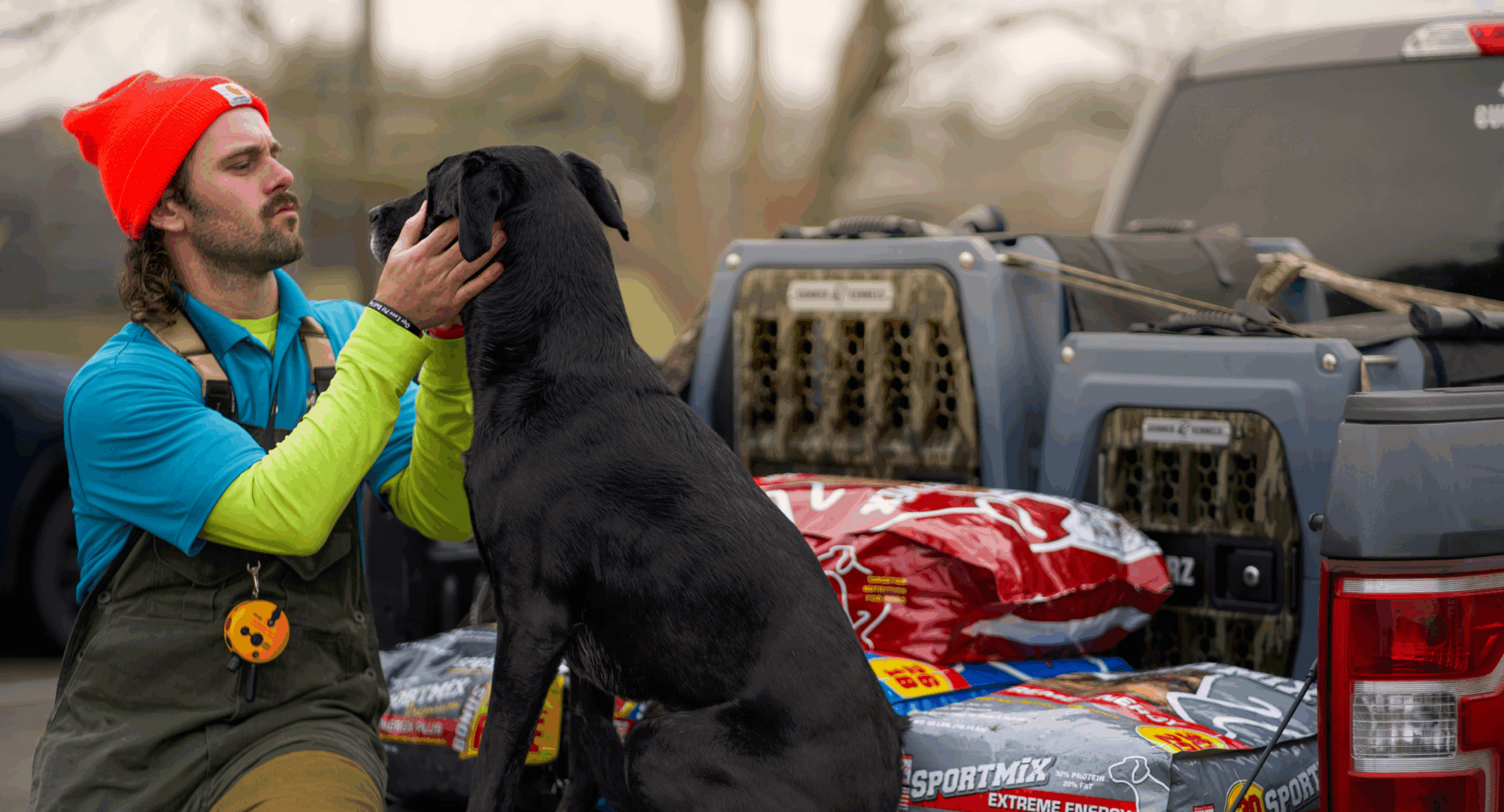 Cold weather bonding – joint health tip from winter dog nutrition guide